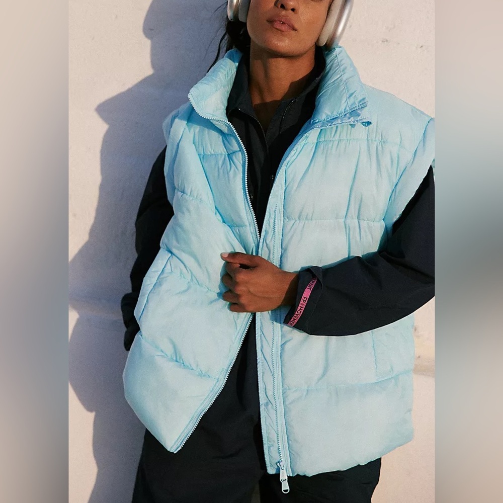 FP Movement In A Bubble Puffer Vest in Sky High (light blue)
